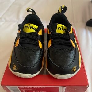 Nike Kids Black and Orange Sneakers